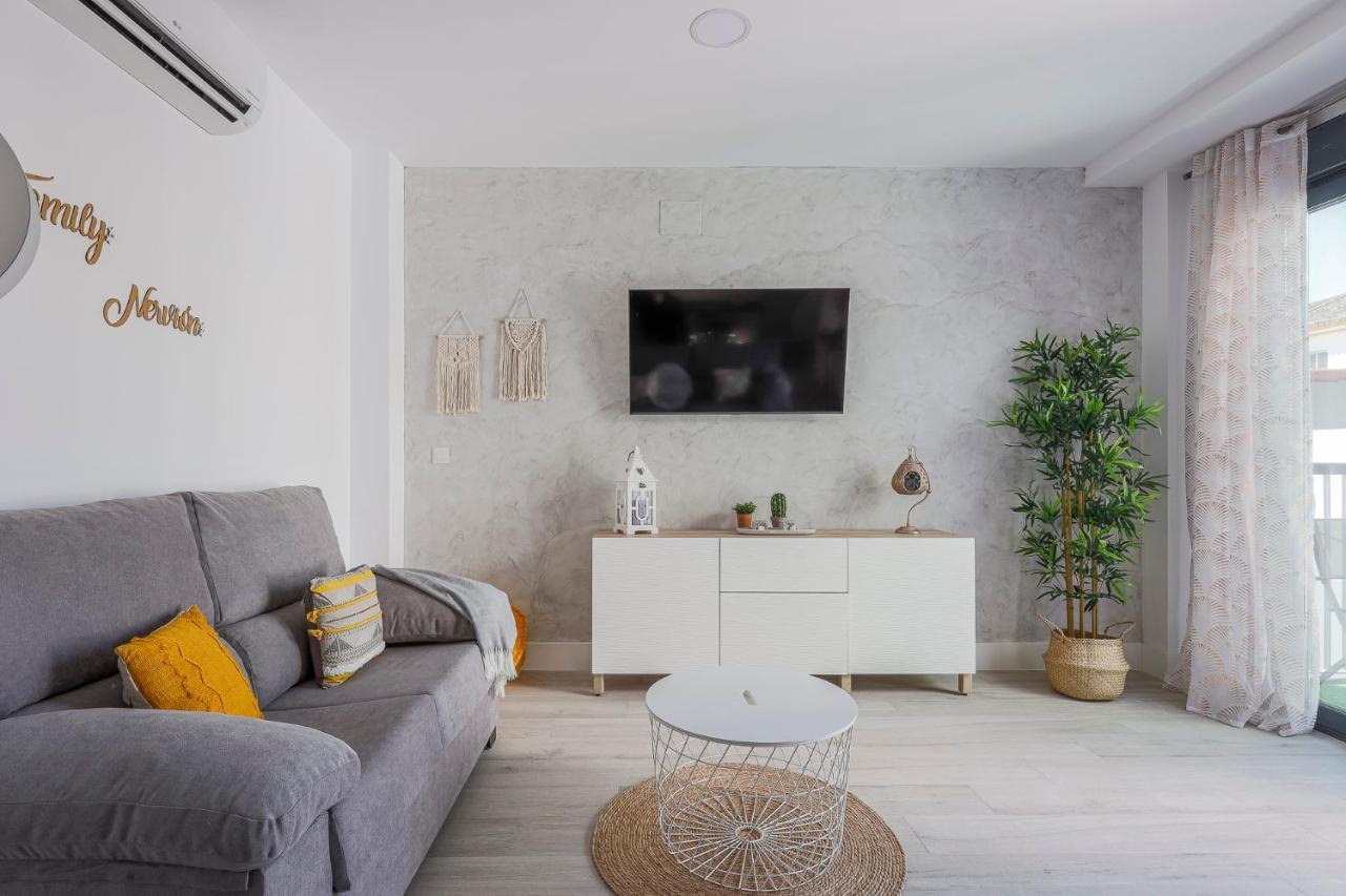 Family Home Suits Encantos De Sevilla ภายนอก รูปภาพ