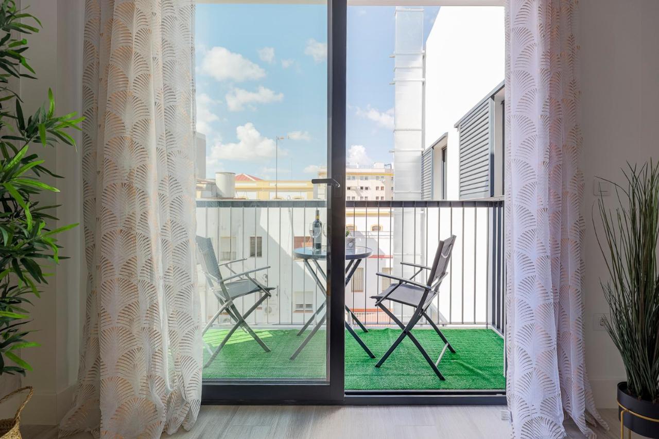 Family Home Suits Encantos De Sevilla ภายนอก รูปภาพ
