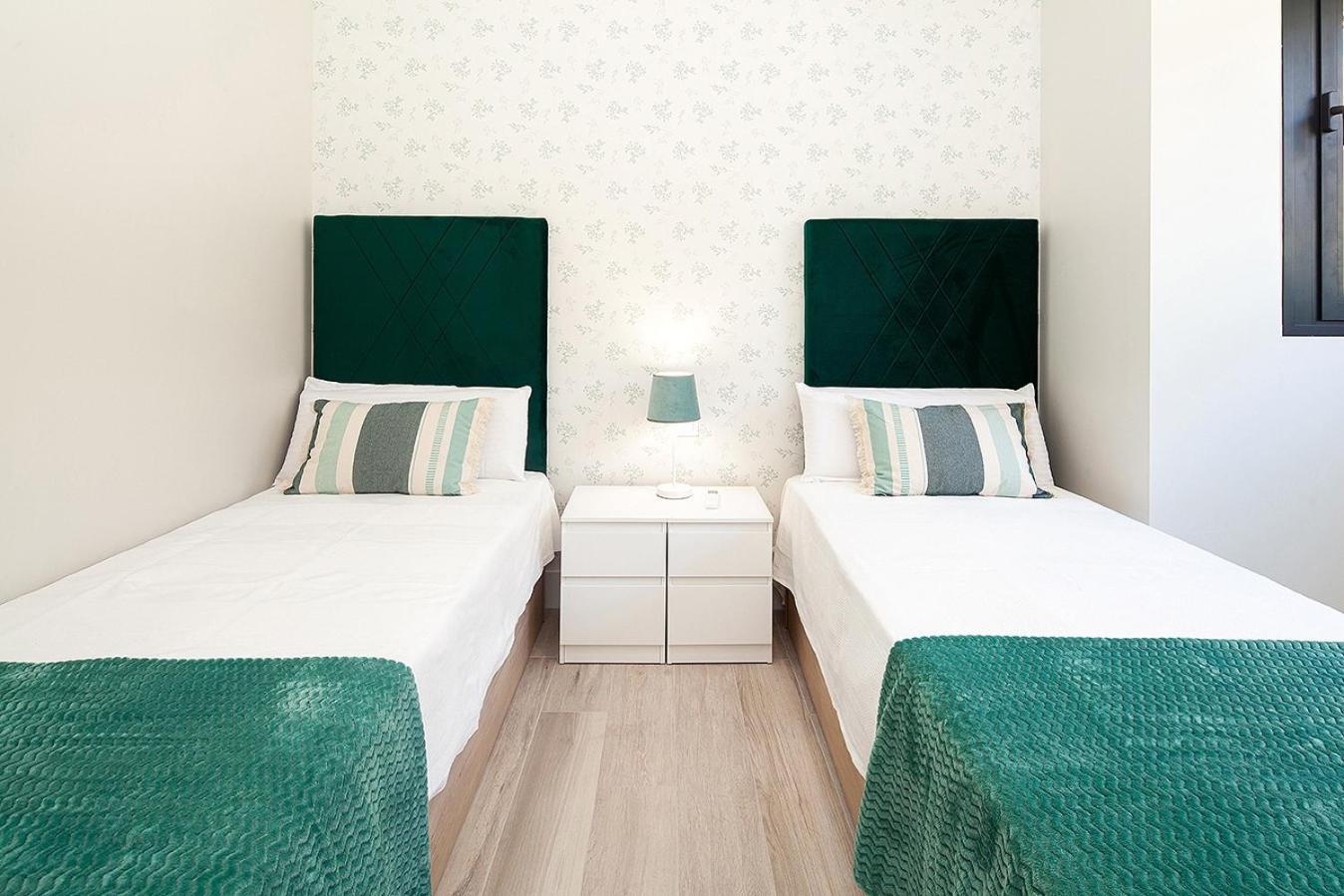 Family Home Suits Encantos De Sevilla ภายนอก รูปภาพ